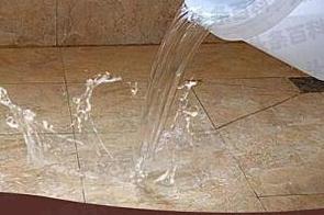 龙亭漏水维修 免砸砖防水材料该如何施工